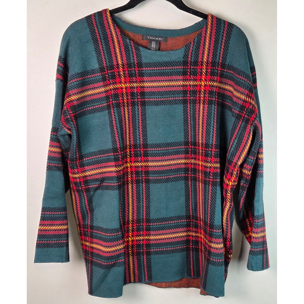 Tahari Plaid Sweater Womens 1X Green Red Excellent Tartan Knit Pullover Top